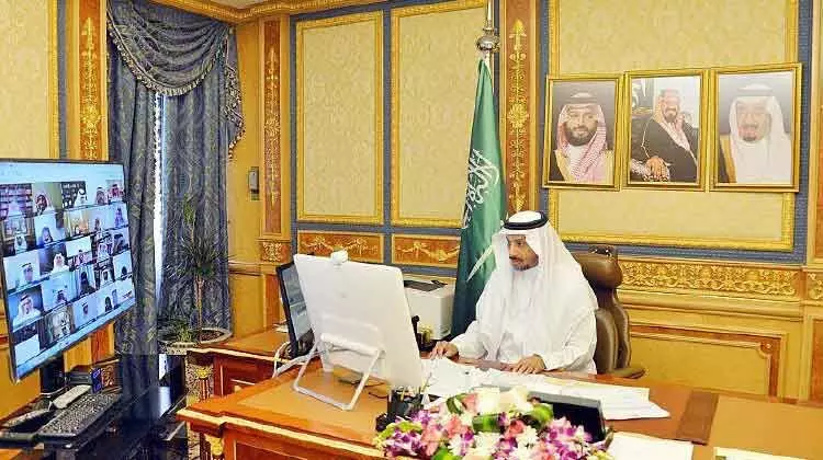 ന​മ​സ്​​കാ​ര​സ​മ​യ​ത്തെ ക​ട​യ​ട​ക്ക​ൽ: ​ ശൂ​റാ കൗ​ൺ​സി​ൽ തീ​രു​മാ​നം പി​ന്നീ​ട്​