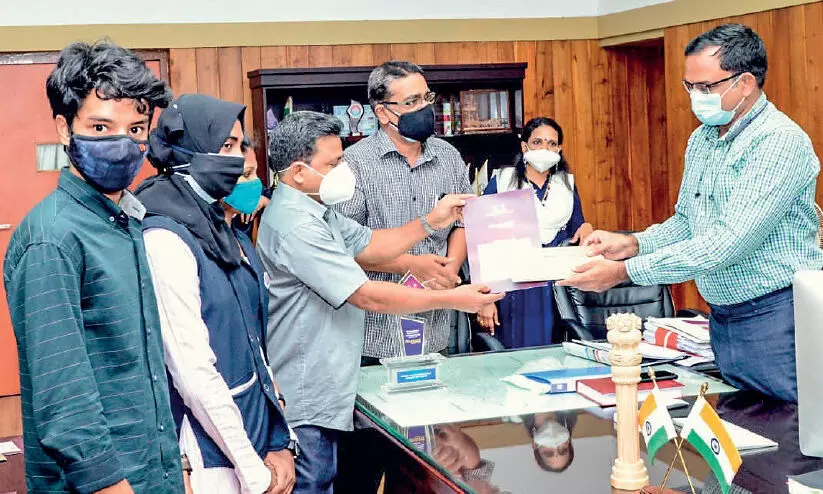 Sahachari award for Sullamussalam, Murkanad SSHSS and Panthalloor Higher Secondary Sahachari award for Sullamussalam, Murkanad SSHSS and Panthalloor Higher Secondary