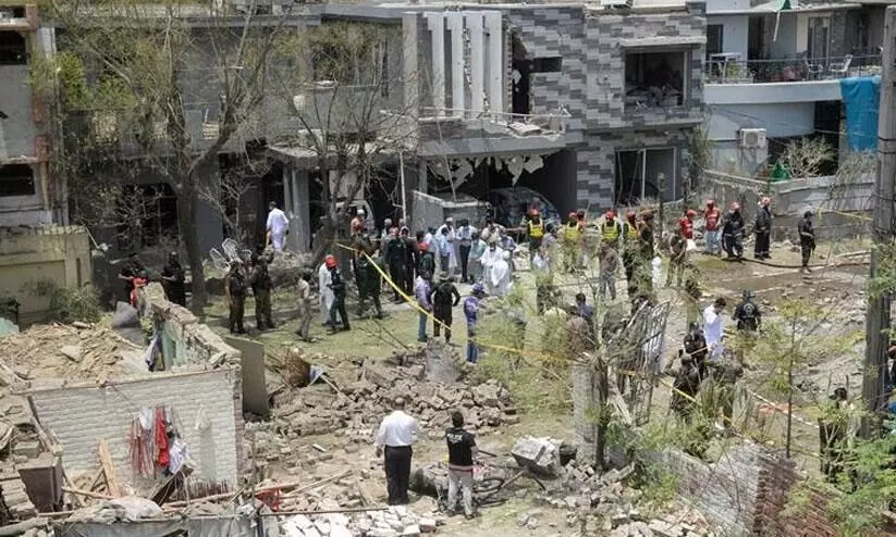 ലാഹോർ സ്ഫോടനം: പൊലീസ് തിരച്ചിൽ ഊർജിതമാക്കി ലാഹോർ സ്ഫോടനം: പൊലീസ് തിരച്ചിൽ ഊർജിതമാക്കി