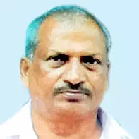 ര​വീ​ന്ദ്ര​ൻ നാ​യ​ർ