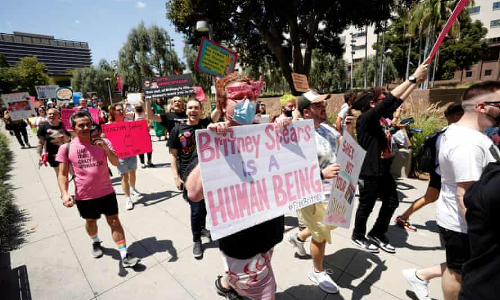 39 വയസ്സായി; രക്ഷാകർത്താവ്​ ഭരിക്കുന്നത്​ നിർത്തിതരണം- കോടതിക്കു മുമ്പാകെ കെഞ്ചി പോപ്​ ഗായിക ബ്രിട്​നി സ്​പിയേഴ്​സ്​