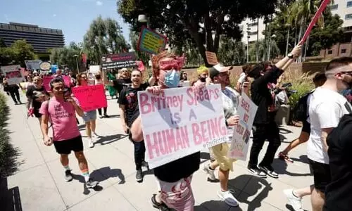 39 വയസ്സായി; രക്ഷാകർത്താവ്​ ഭരിക്കുന്നത്​ നിർത്തിതരണം- കോടതിക്കു മുമ്പാകെ കെഞ്ചി പോപ്​ ഗായിക ബ്രിട്​നി സ്​പിയേഴ്​സ്​