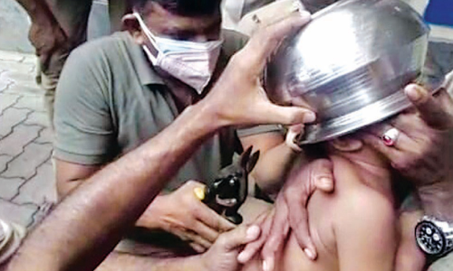 head trapped ina vessel