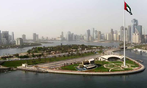 പ​താ​ക ദ്വീ​പി​ലെ വ​ർ​ണ​ക്കാ​ഴ്​​ച​ക​ൾ