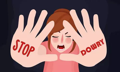 സ്ത്രീധനത്തിനും ആര്‍ഭാടവിവാഹങ്ങൾക്കും എതിരെ പ്രചാരണവുമായി വനിത കമീഷന്‍