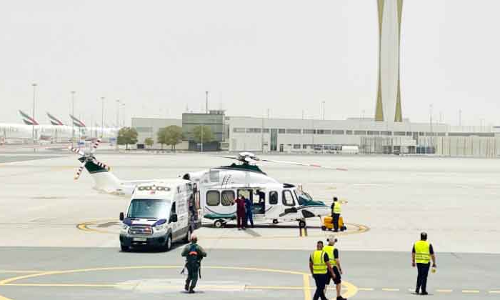 വിമാന യാത്രക്കിടെ നില വഷളായ സ്​ത്രീയെ എയർ ആംബുലൻസിൽ ആശുപത്രിയിലെത്തിച്ചു