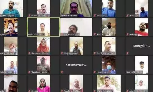 ഷീ​ജ ന​സീ​റി​ന് യാ​ത്ര​യ​യ​പ്പ് ന​ൽ​കി