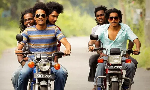 കേരളത്തിലെ മൈക്കിൾ ജാക്സൻമാരുടെ കഥയുമായി മൂൺവാക്ക്; ട്രെയിലർ റിലീസായി