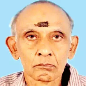 നീ​ല​ക​ണ്ഠ​ൻ ന​മ്പൂ​തി​രി