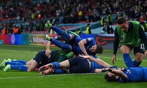 അസൂറിപ്പട ക്വാർട്ടറിൽ; ഓസ്​ട്രിയയുടെ പ്രതിരോധ കോട്ട തകർത്തത്​ അധിക സമയത്തിൽ