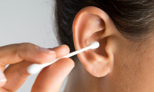 ear cleaning with buds