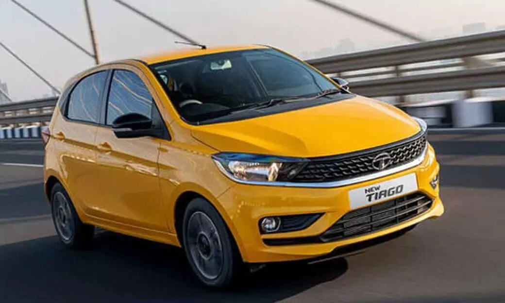 Tata Tiago XT(O) launched at Rslakh New variant priced