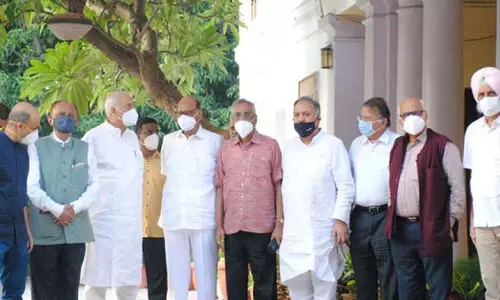 രാ​​ഷ്​​​​ട്രീയ പ്ര​​ക്രി​​യ​​യു​​ടെ പ​​ന്തു​​രു​​ണ്ടു തു​​ട​​ങ്ങി