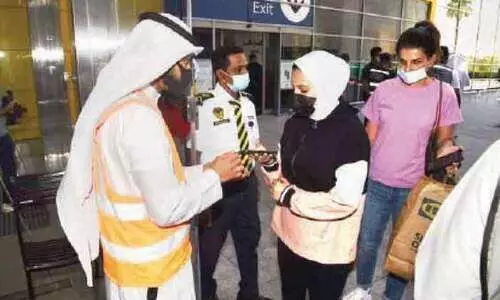 പ്രവേശന നിയന്ത്രണം: മാളുകളിൽ കർശന പരിശോധന പ്രവേശന നിയന്ത്രണം: മാളുകളിൽ കർശന പരിശോധന