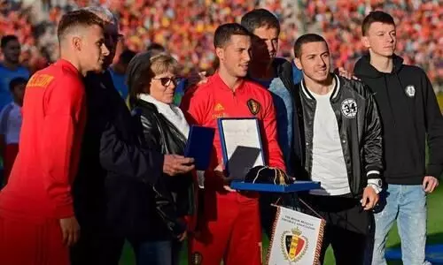 അച്ഛൻ, അമ്മ, മൂന്ന്​ മക്കൾ.. ഹസാർഡ്​ കുടുംബത്തിലെ എല്ലാവരും ഫുട്​ബാൾ താരങ്ങൾ