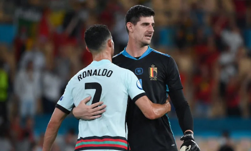 നല്ല ഭാഗ്യമുണ്ടല്ലേ: മത്സരശേഷം റൊണാൾഡോ കോർ​ട്ടോയോട്​ പറയുന്ന വാക്കുകൾ വൈറൽ, വിഡിയോ കാണാം