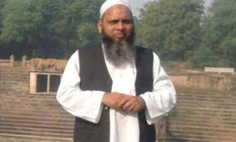 ഉമർ ഗൗതമിൻെറ ഭാര്യ ചോദിക്കുന്നു: നിർബന്ധിച്ച് മതംമാറ്റിയ ഒരാളെ എങ്കിലും കാണിച്ചുതരൂ ഉമർ ഗൗതമിൻെറ ഭാര്യ ചോദിക്കുന്നു: നിർബന്ധിച്ച് മതംമാറ്റിയ ഒരാളെ എങ്കിലും കാണിച്ചുതരൂ