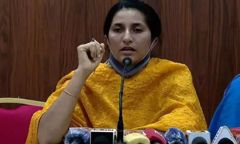 mayookha johny mayookha johny