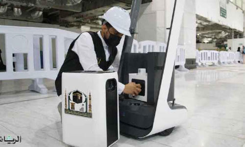 മ​സ്​​ജി​ദു​ൽ ഹ​റാ​മി​ൽ ഉ​പ​ക​ര​ണ​ങ്ങ​ളു​ടെ അ​റ്റ​കു​റ്റ​പ്പ​ണി​ തു​ട​ങ്ങി