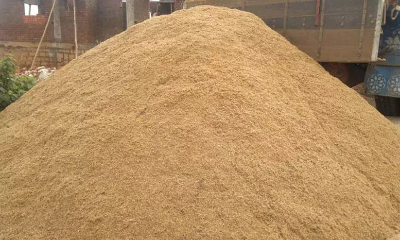 മണൽ ഇനി ചാക്കുകളിൽ എത്തും; അഞ്ചു സ്ഥലങ്ങളിൽ മണൽ വിൽപന യൂനിറ്റുകൾ