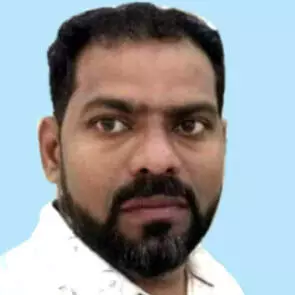 പിക്അപ് വാൻ നിയന്ത്രണം വിട്ട് ചുമടുതാങ്ങിയിലിടിച്ച് ഒരു മരണം