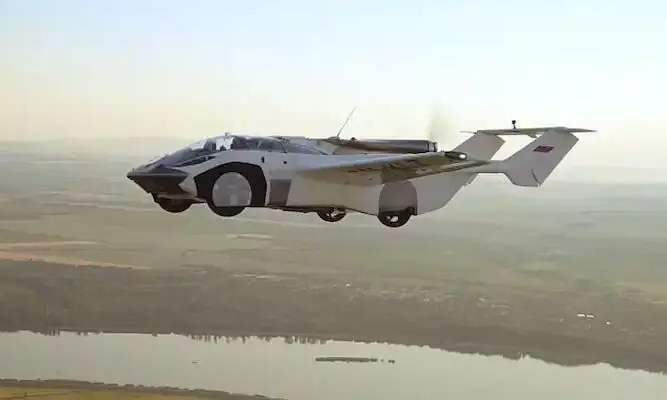 നഗരങ്ങൾക്കിടയിലെ ആദ്യ പറക്കൽ പൂർത്തിയാക്കി എയർ കാർ; ലോകത്ത്​ ഇതാദ്യം