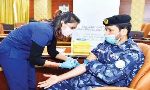 ഷാർജ പൊലീസ്​ രക്​തദാനം നടത്തി