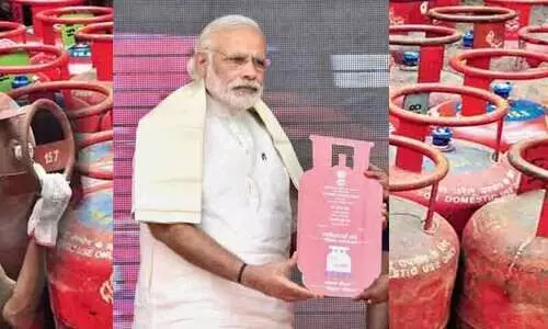 കോവിഡിനിടയിൽ പകൽക്കൊള്ള: പാചകവാതകത്തിന്​ 80 രൂപ കൂട്ടി