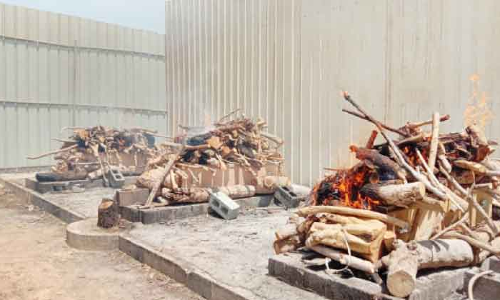ചിതകൾ കത്തിത്തീരാതെ സുഹാറിലെ ശ്​മശാനം