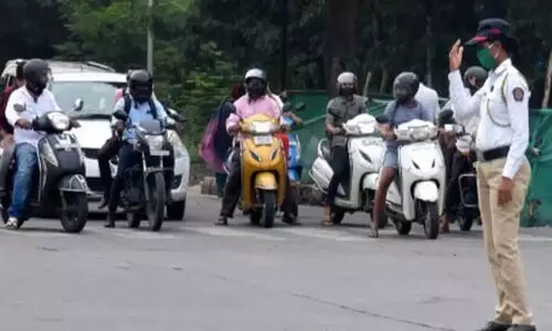 ഫുഡ് ഡെലിവറി ജീവനക്കാരനോട് 2000 രൂപ കൈക്കൂലി വാങ്ങിയ ട്രാഫിക് പൊലീസുകാരന്‍ പിടിയില്‍