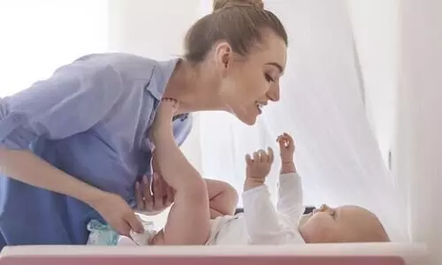 കുഞ്ഞുങ്ങളെ പരിപാലിക്കുന്നത്​ കുട്ടിക്കളിയല്ല; ഡയപ്പർ മാറ്റുന്നതിനുമുമ്പ്​​ അനുവാദം ചോദിക്കണമെന്ന്​