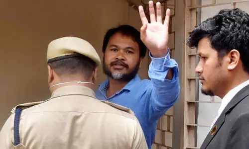 യു.എ.പി.എ പിൻവലിച്ചു; ഗൊഗോയ്​​ ജയിൽ മോചിതൻ