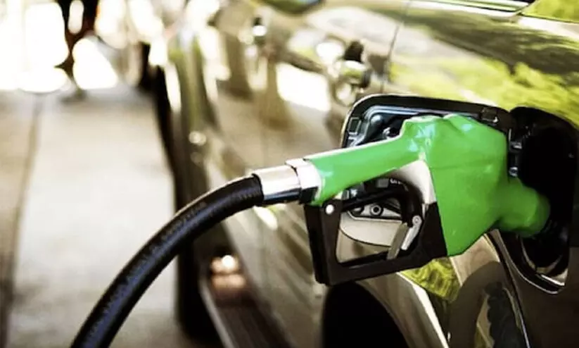 പെട്രോൾ വില ഇന്നും വർധിപ്പിച്ചു പെട്രോൾ വില ഇന്നും വർധിപ്പിച്ചു