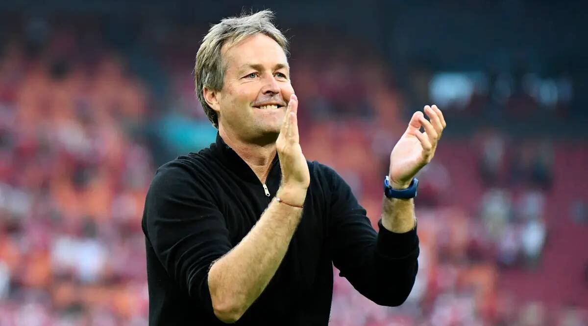 എറിക്സൺ അവധിയെടുത്ത ഡെൻമാർക് ക്യാമ്പിനെ നയിച്ച് പുതിയ ഹീറോയെത്തി... എറിക്സൺ അവധിയെടുത്ത ഡെൻമാർക് ക്യാമ്പിനെ നയിച്ച് പുതിയ ഹീറോയെത്തി...