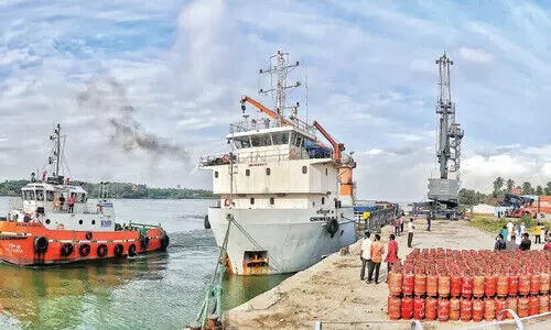 ബേപ്പൂരിൽ ചരക്കുകപ്പൽ സർവിസിന് വീണ്ടും തുടക്കമായി