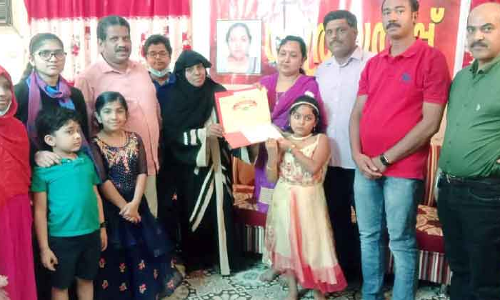 ഡോ. ​അ​ല്ലി ര​മേ​ശി​ന് മ​ല​യാ​ളം മി​ഷ​ൻ യാ​ത്ര​യ​യ​പ്പ് ന​ൽ​കി