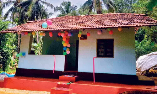 സുബ്രഹ്മണ്യനും കുടുംബത്തിനും അരീക്കോട് ജനമൈത്രി പൊലീസ് വക വീട് സുബ്രഹ്മണ്യനും കുടുംബത്തിനും അരീക്കോട് ജനമൈത്രി പൊലീസ് വക വീട്