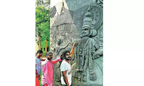 ശിൽപച്ചുവരുകളുടെ   നിർമാണം പൂർത്തിയായി