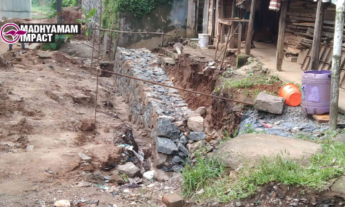 പാലത്തിനായി വേർതിരിച്ച ഭൂമി കൈയേറിയത് പൊതുമരാമത്ത് വകുപ്പ് തടഞ്ഞു