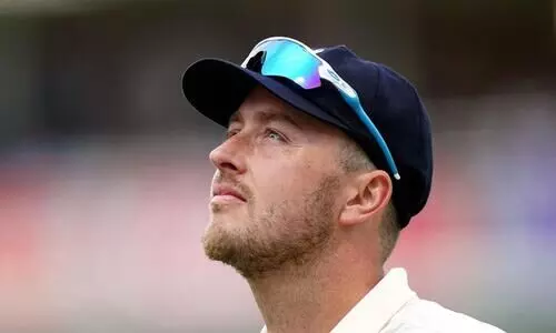 കുട്ടിക്കാലത്തെ വംശീയ, ഇസ്​ലാംഭീതി ട്വീറ്റുകൾ; പിഴയൊടുക്കി മാപ്പു പറഞ്ഞ്​ ഒലി റോബിൻസൺ തിരിച്ചുവരുന്നു