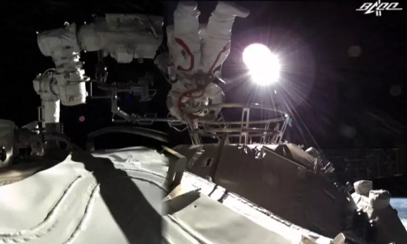 രണ്ടാംതവണയും ബഹിരാകാശ നടത്തം യാഥാർഥ്യമാക്കി ചരിത്രം കുറിച്ച്​ ചൈന