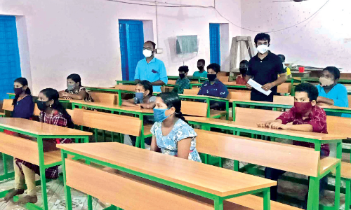 chokkad glp school class room