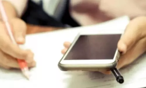 27,122 കു​ട്ടി​ക​ൾ​ക്ക് ഡി​ജി​റ്റ​ൽ പ​ഠ​നോ​പ​ക​ര​ണ​മി​ല്ല