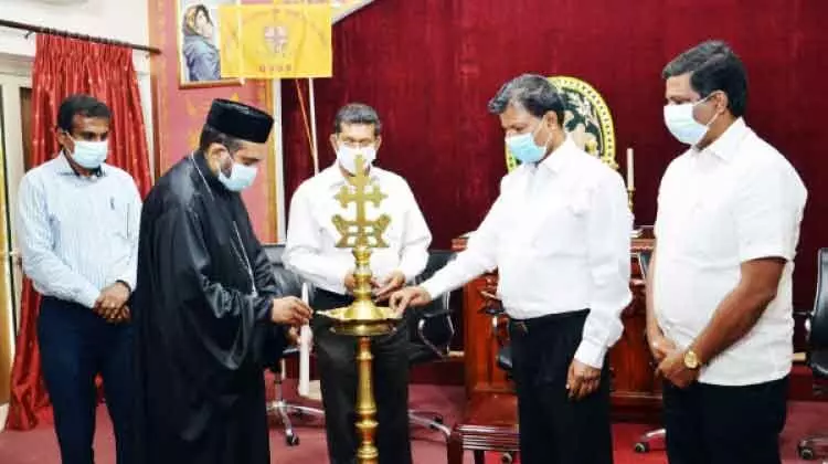 സെൻറ്​ മേരീസ് കത്തീഡ്രലില്‍ ബൈബിള്‍ ക്ലാസ്​ ആരംഭിച്ചു