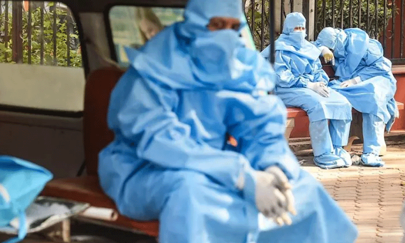 24 മണിക്കൂറിനിടെ 723 മരണം; മൂന്ന് മാസത്തെ ഏറ്റവും കുറവ് 24 മണിക്കൂറിനിടെ 723 മരണം; മൂന്ന് മാസത്തെ ഏറ്റവും കുറവ്