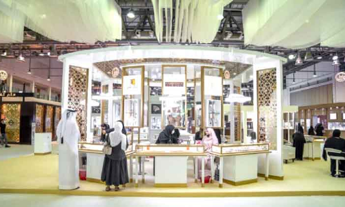 സ്വർണപ്പണിക്കാർക്ക് തങ്കവേദിയൊരുക്കി ഷാർജ