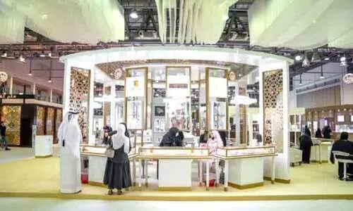 സ്വർണപ്പണിക്കാർക്ക് തങ്കവേദിയൊരുക്കി ഷാർജ