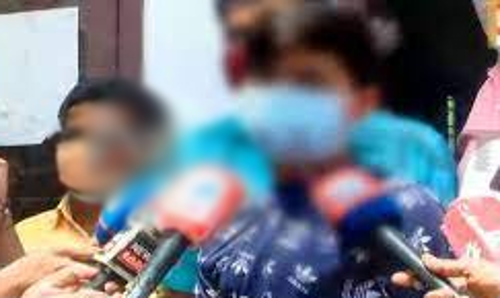 Mukesh phone controversy