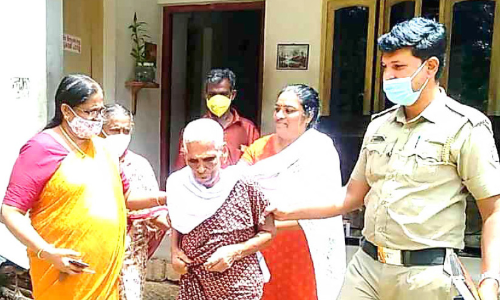 santhaamma with family