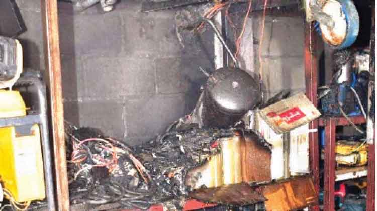 ഖൈത്താനിൽ തീപിടിത്തം: വിദേശികൾക്ക് പരിക്ക് ഖൈത്താനിൽ തീപിടിത്തം: വിദേശികൾക്ക് പരിക്ക്